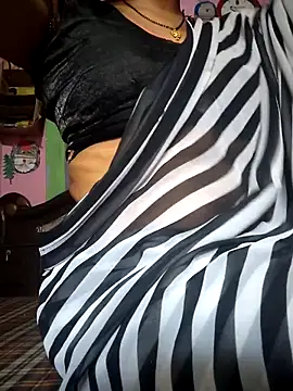 Nilam cute online show from 04/30/26, 04:52