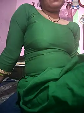 Snapshot of Nilam_cute chatting on 04/09/26, 06:41 Nilam cute online show from 04/09/26, 06:41