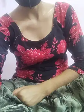 Snapshot of Kavya-Ranii chatting on 07/13/26, 09:08 Kavya-Ranii online show from 07/13/26, 09:08