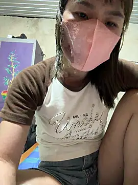 Snapshot of July-love chatting on 02/18/26, 02:02 July-love online show from 02/18/26, 02:02