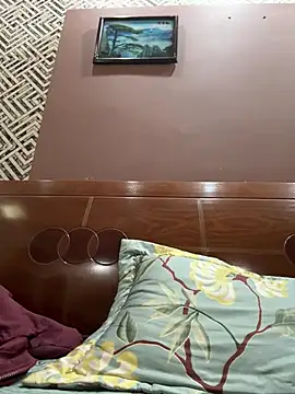 Snapshot of July-love chatting on 02/23/26, 02:35 July-love online show from 02/23/26, 02:35