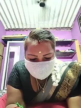 Snapshot of Tamil_Hot_Priya chatting on 02/05/26, 03:57 Tamil Hot Priya online show from 02/05/26, 03:57