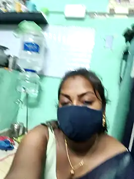 Snapshot of Tamil_Hot_Priya chatting on 01/17/26, 11:41 Tamil Hot Priya online show from 01/17/26, 11:41