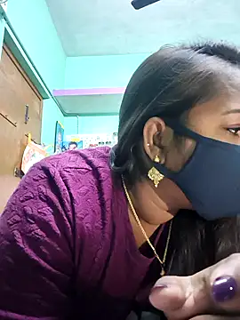 Snapshot of Tamil_Hot_Priya chatting on 01/17/26, 09:02 Tamil Hot Priya online show from 01/17/26, 09:02