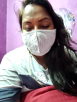 Snapshot of Tamil_Hot_Priya chatting on 02/14/26, 12:55 Tamil Hot Priya online show from 02/14/26, 12:55