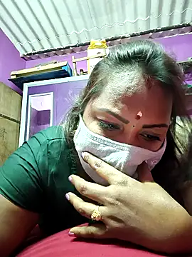 Snapshot of Tamil_Hot_Priya chatting on 02/20/26, 06:59 Tamil Hot Priya online show from 02/20/26, 06:59