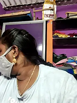 Snapshot of Tamil_Hot_Priya chatting on 02/04/26, 03:51 Tamil Hot Priya online show from 02/04/26, 03:51