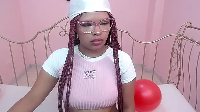 Choloeadams xxx online show from 02/12/26, 02:00