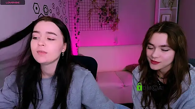 monica xcx online show from 02/09/26, 10:57