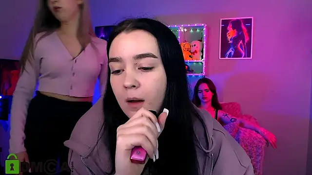 monica xcx online show from 04/11/26, 07:17