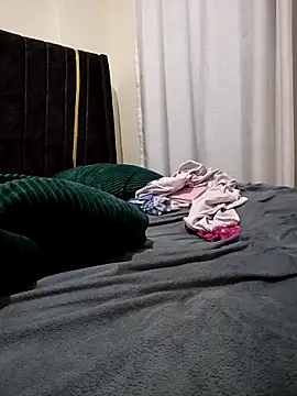 Snapshot of reddiamond07 chatting on 02/23/26, 10:32 reddiamond07 online show from 02/23/26, 10:32