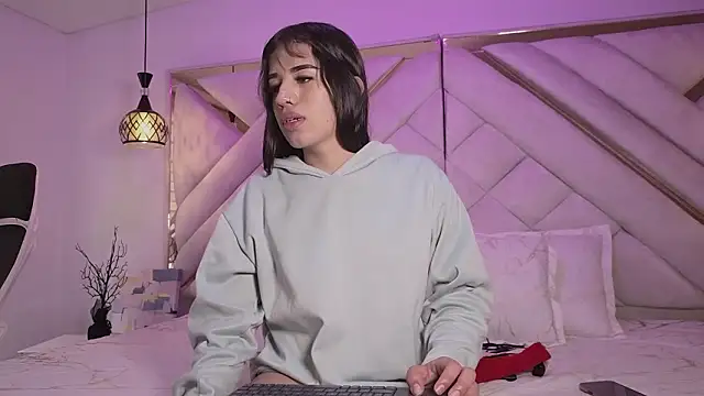 zoevg online show from 02/03/26, 12:32