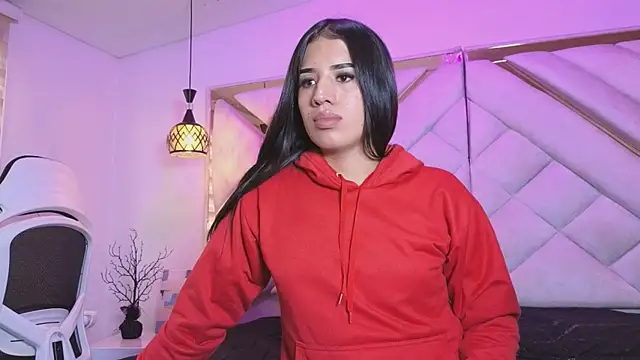 zoevg online show from 04/08/26, 12:06