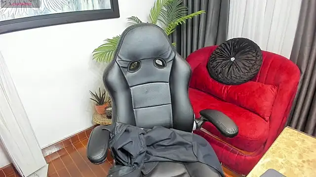 Snapshot of VictoriaPaker chatting on 02/09/26, 10:24 VictoriaPaker online show from 02/09/26, 10:24