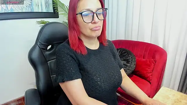 Snapshot of VictoriaPaker chatting on 07/15/26, 11:28 VictoriaPaker online show from 07/15/26, 11:28