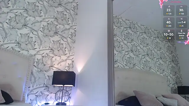 Venusandrea29 online show from 04/28/26, 12:09