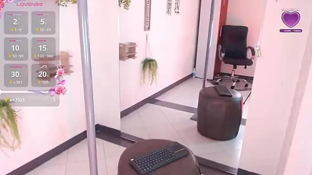 Chloe014  online show from 03/13/26, 11:37