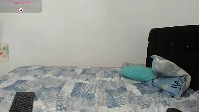 Itsmaraia2002 online show from 01/13/26, 11:41