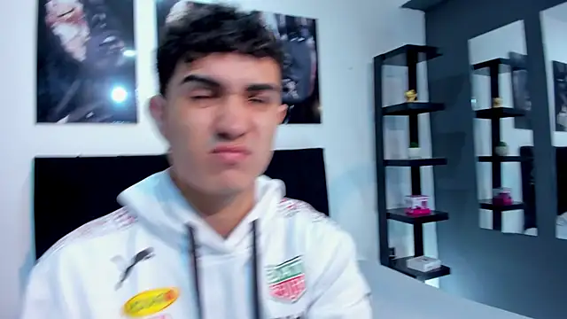 Alejo Grey online show from 01/12/26, 12:56