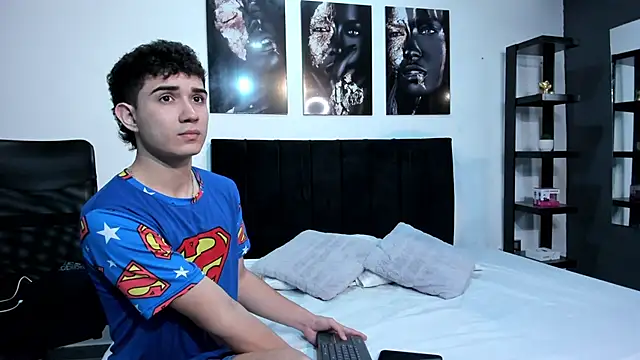 Alejo Grey online show from 01/08/26, 12:55