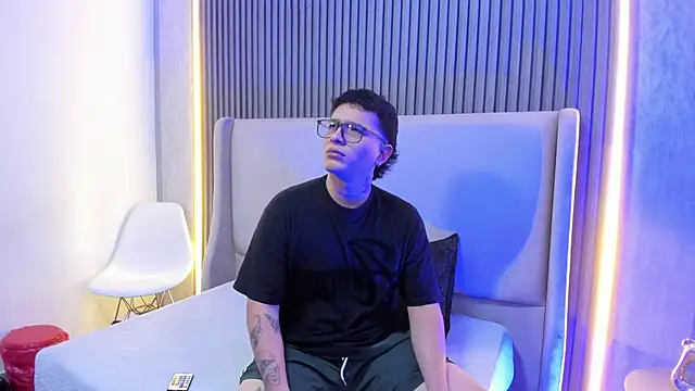 SamuParker online show from 01/10/26, 03:24