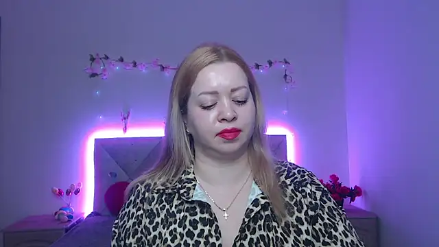 OliviaVerr online show from 04/10/26, 12:34