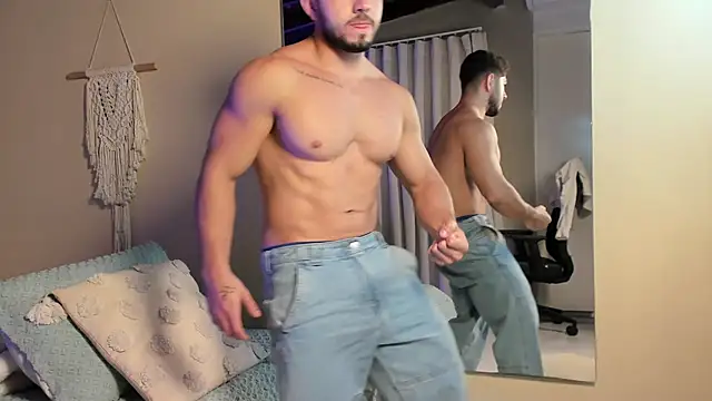 Snapshot of Thiago_moretti chatting on 02/10/26, 05:56 Thiago moretti online show from 02/10/26, 05:56