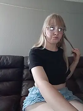 BunnySnowFlake online show from 04/04/26, 10:38