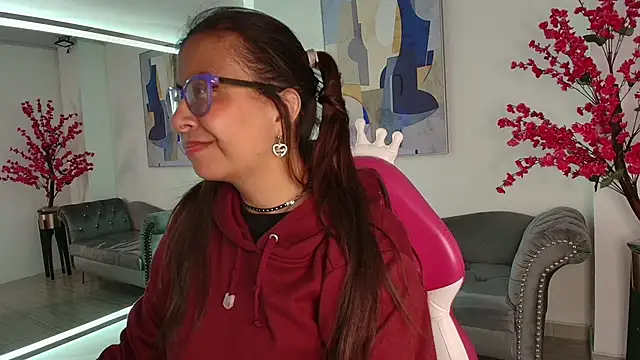 Snapshot of Amber__rouge chatting on 03/01/26, 03:17 Amber rouge online show from 03/01/26, 03:17