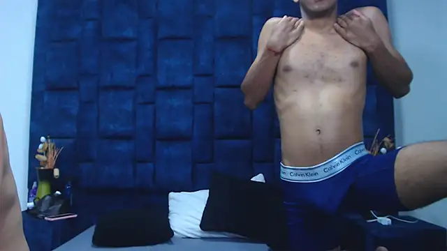 GroupNoLimits online show from 04/11/26, 04:09