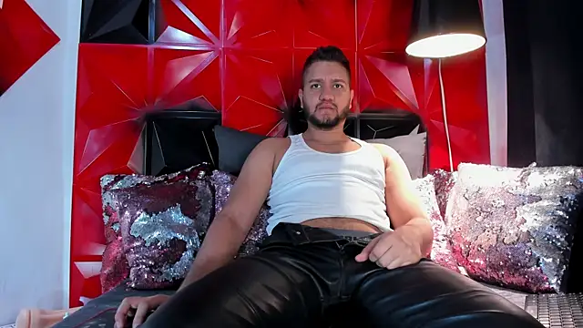 Snapshot of HARRY_RAMIREZ chatting on 01/15/26, 05:16 HARRY RAMIREZ online show from 01/15/26, 05:16