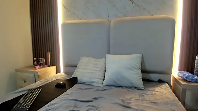 GraceAlexa12 online show from 02/23/26, 02:17