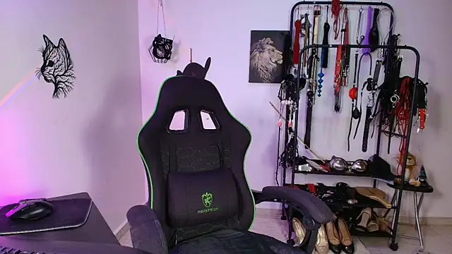 ariannaconnor  online show from 03/30/26, 07:37