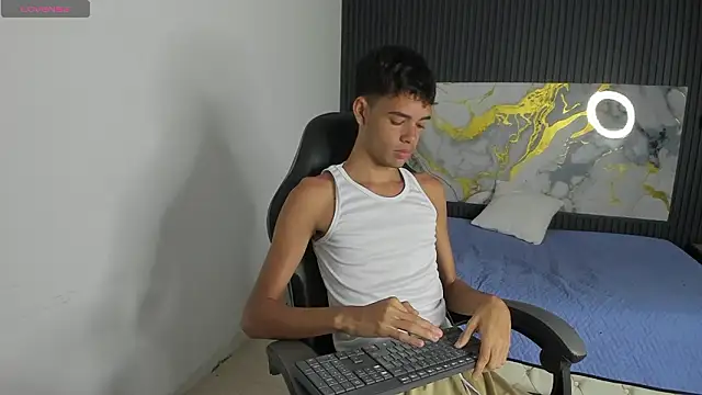 Dark Desiree18 online show from 03/04/26, 12:02