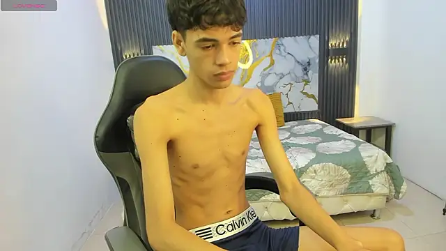 Dark Desiree18 online show from 02/15/26, 12:15