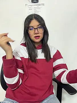 Snapshot of _Queen_love2 chatting on 02/14/26, 03:51 Queen love2 online show from 02/14/26, 03:51