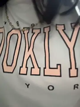 Snapshot of _Queen_love2 chatting on 02/18/26, 10:28 Queen love2 online show from 02/18/26, 10:28