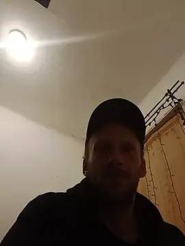 Snapshot of YeahDaynight2 chatting on 01/13/26, 03:16 YeahDaynight2 online show from 01/13/26, 03:16