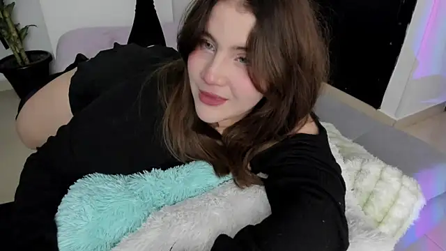 ivy velvet online show from 03/07/26, 02:18