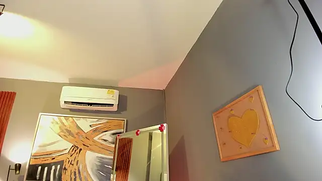 ailann  online show from 03/18/26, 07:48