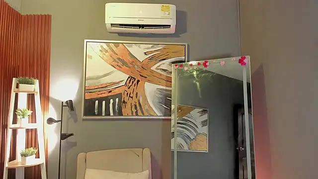 ailann  online show from 03/12/26, 07:40