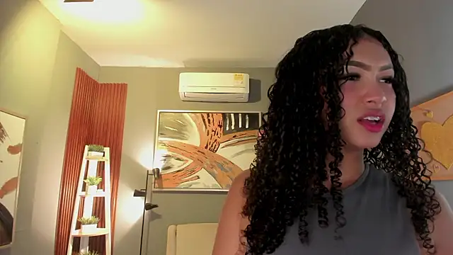 ailann  online show from 03/25/26, 07:35