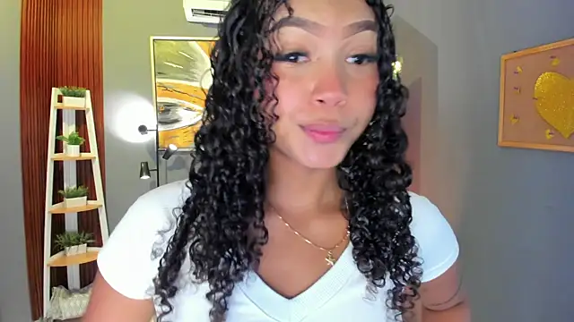 ailann  online show from 04/08/26, 07:37