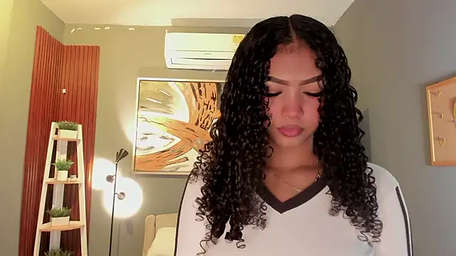 ailann  online show from 03/26/26, 07:45