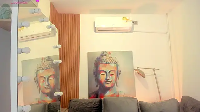 ailann  online show from 01/09/26, 07:43