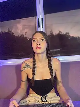 EmmaJhoons online show from 02/09/26, 11:41