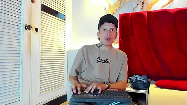 ESTEBAN 2102 online show from 01/13/26, 07:40