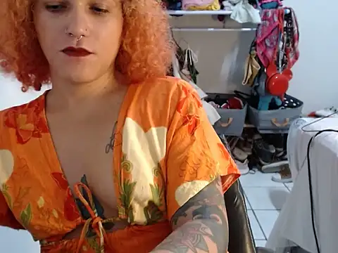 Snapshot of Queen_Domme_de_paus chatting on 05/10/26, 02:15 Queen Domme de paus online show from 05/10/26, 02:15