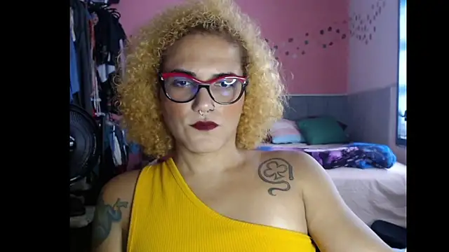 Queen Domme de paus online show from 02/02/26, 06:07