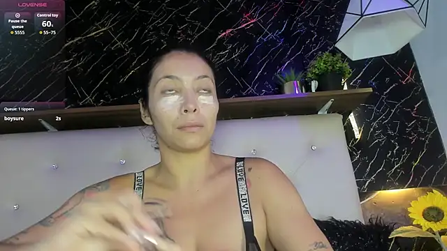 Renata blue online show from 04/09/26, 09:54